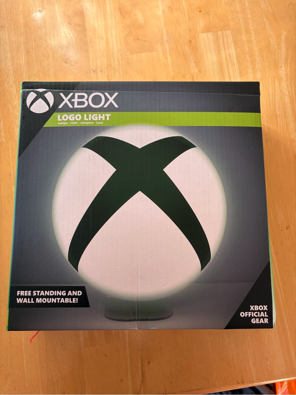 X-Box Logo Light - White and Green LED Gaming Lamp, lightweight, battery powered